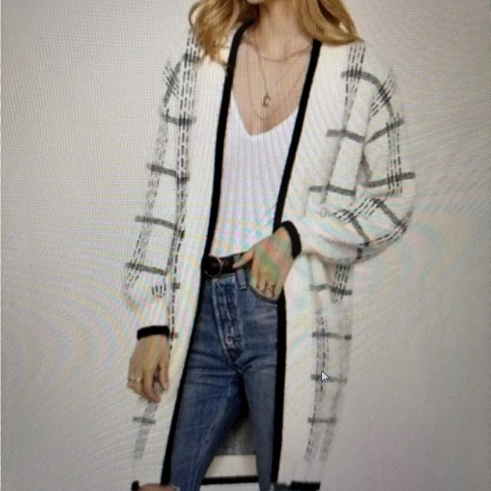 Heartloom Cream and Black Knit Cardigan - Picture 2 of 7